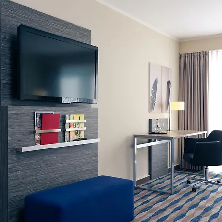 Mercure Am Entenfang Hotel 4*