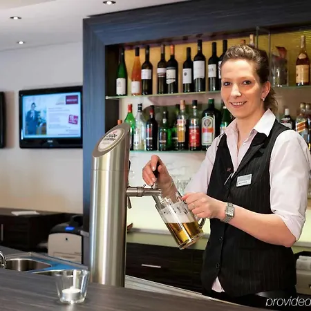 Hotel Mercure Am Entenfang 4*